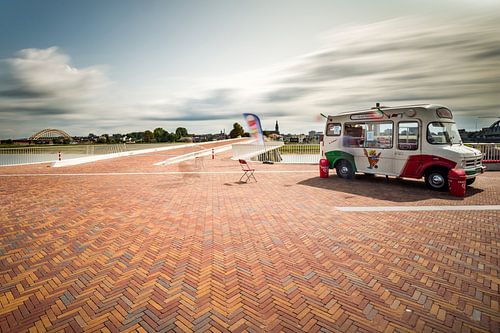 Ice cream with whipped cream
