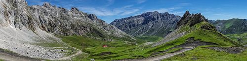 Panorama van de Spaanse bergtoppen van de "Picos de Europa" 