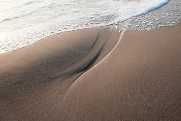 Subtle shapes on the beach by Lisette Geel