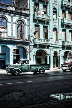 Oldimer in Havana van Thomas Damson