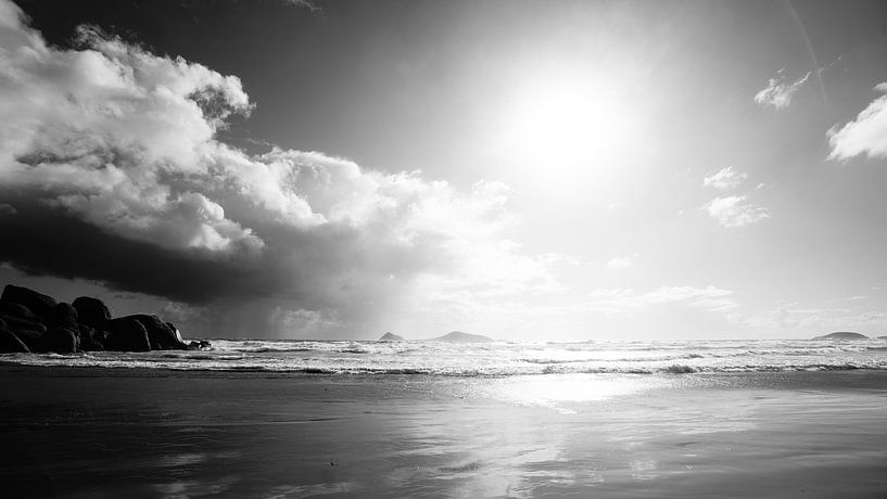 Incoming by Edwin Vermeulen