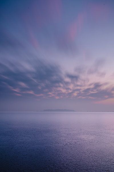 Frozen sunset Tjeukemeer by Berend Negenman