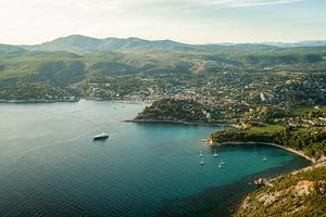 Stadt Cassis in Frankreich beim Nationalpark Calanques zum Sonnenuntergang