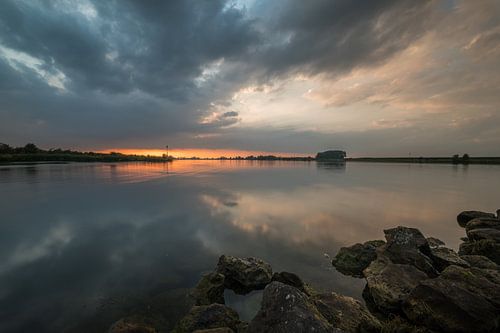 Zonsondergang bij de Lek