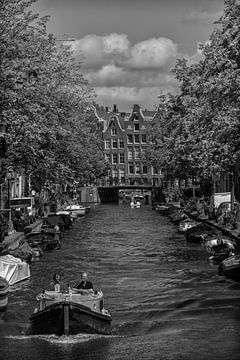 Typisch Amsterdamse grachten  van Elbertsen Fotografie