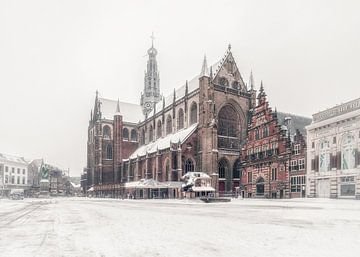 Haarlem: the Bavo and the snow. by Olaf Kramer