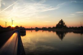 Zonsondergang: Nieuwe sluis te Zwevegem