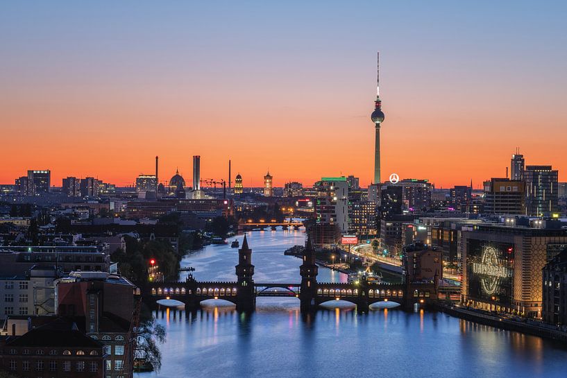 Berlin City Skyline by Robin Oelschlegel