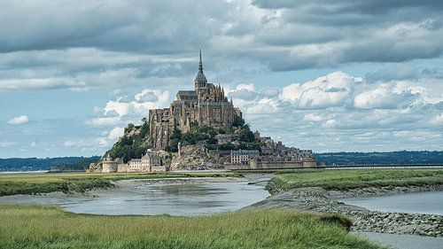 Gezeiteninsel Mont St. Michel in der Normandie - Frankreich. von Gert van Santen