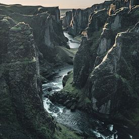 Icelandic sunrise by Colin van Wijk