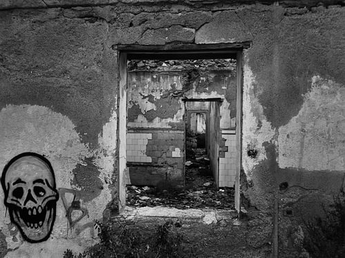 A Glimpse of Mazarrón – Signs of Decay 3/5