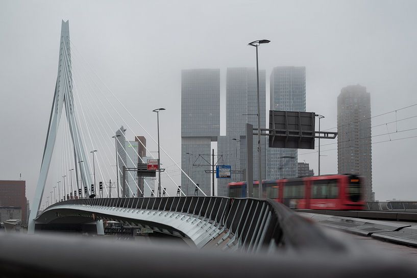 Rotterdam sous la pluie par Mark de Groot