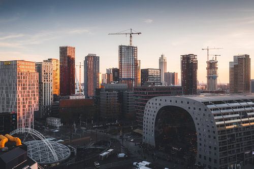 De Markthal met strijklicht van Anthony Malefijt