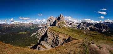 Seceda du groupe Geisler dans les Dolomites sur Michael Bollen