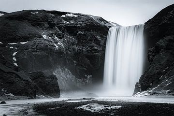 The Skógafoss in black and white