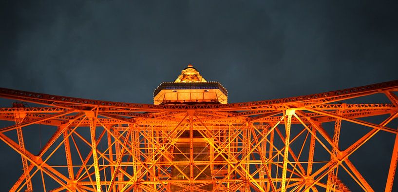 Tokyo Tower by Hello Pompoyo
