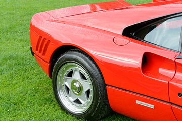 Ferrari 288 GTO raceauto uit de jaren 80 in Ferrari rood