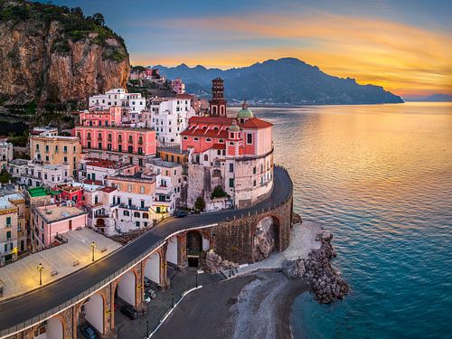 Zonsopgang in Atrani, Italië