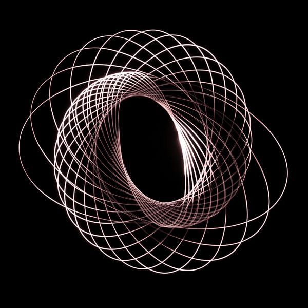 Das Spiel mit dem Licht, eine mit einer Taschenlampe gemachte Spirale. von Gert Hilbink