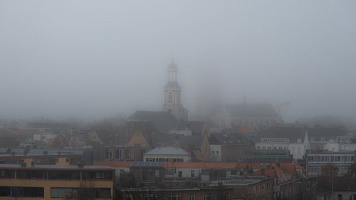 Breda - Grote Kerk in de mist