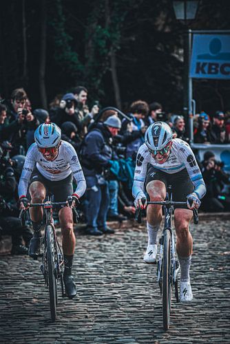 Demi Vollering and Katarzyna Niewiadoma