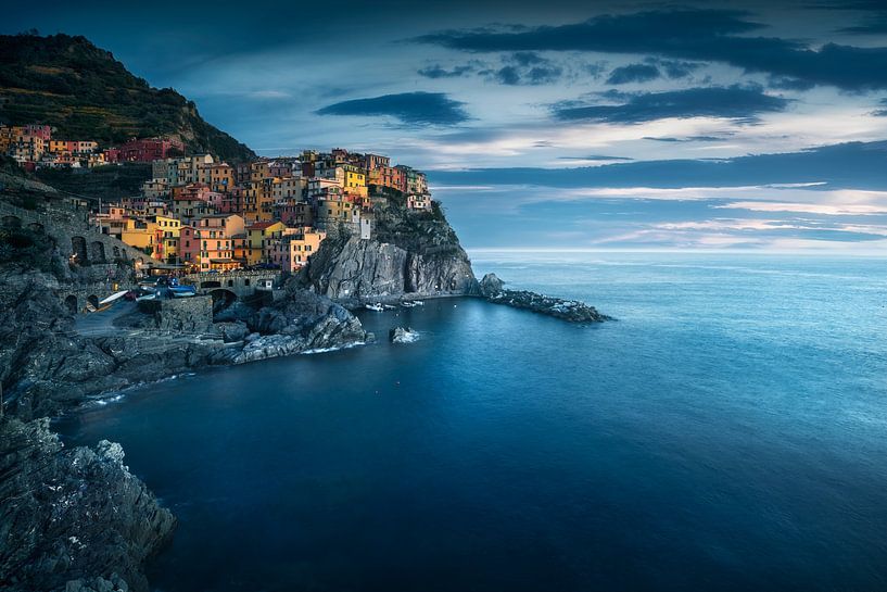 Blaue Stunde über Manarola. Cinque Terre, Italien von Stefano Orazzini