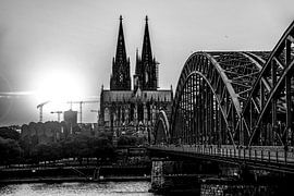 Panorama de Cologne La cathédrale de Cologne en noir et blanc sur Michael Bartsch