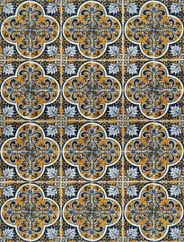 Elegante portugiesische Azulejo-Fliesen in Blau und Orange von Minimalistic Travel Photography by.Rieneke