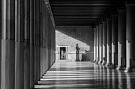 De stoa van Attalus - zuilengalerij in Athene van Adrianne Dieleman thumbnail