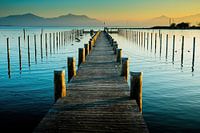 Steg im Sonnenuntergang am Chiemsee