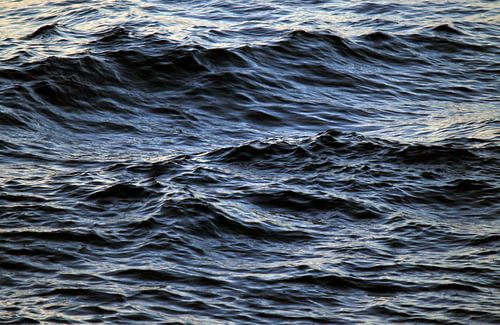 Close-up van een golf in zee