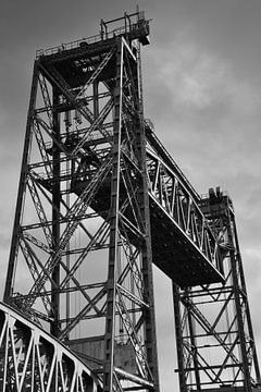 The lift bridge in Rotterdam by Rob Pols