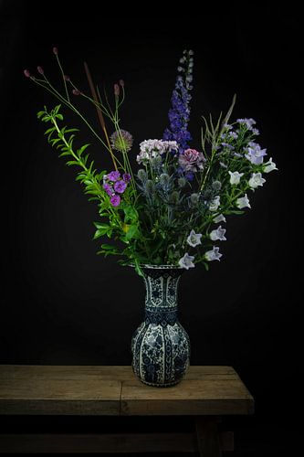 Still life flowers in a vase: "Purple in Delft blue"