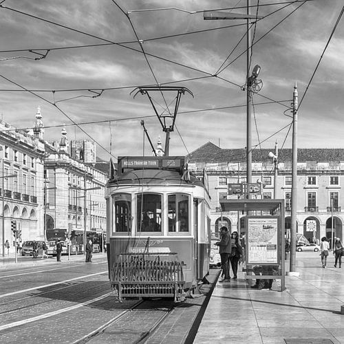 Trammetje in oude gedeelte van de stad Lissabon