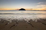 Abel Tasman strand tijdens zonsopkomst van Tom in 't Veld thumbnail