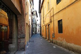 Old Italian street by Manon Kleijn