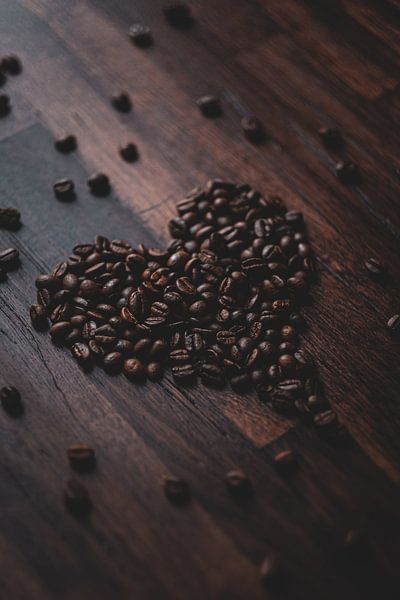 Coffee Beans Heart (Color Punch) by Pim Haring