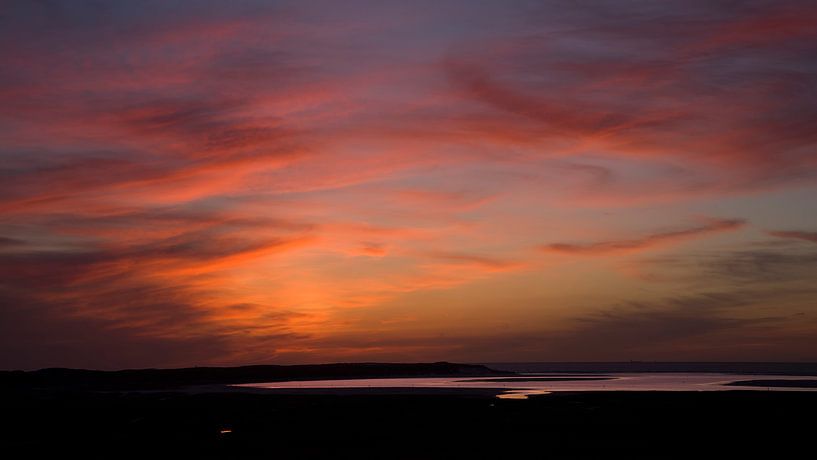Sonnenuntergang mit ein Rote Luft von Barbara Brolsma