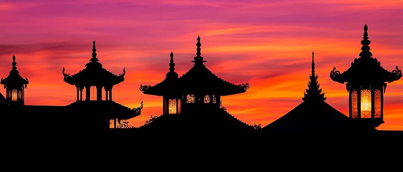 Coucher de soleil d'Asie de l'Est par Poster Art Shop