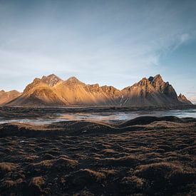 Vestrahorn Ijsland in winter van Jeanine Verbraak