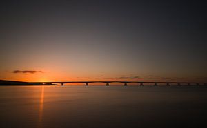 Pont de Zeeland au coucher du soleil sur Jan Jongejan