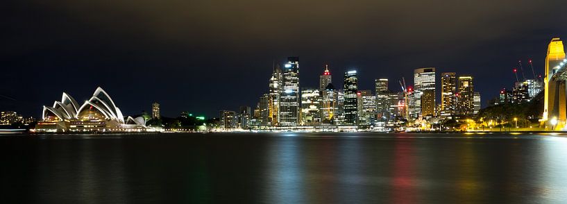 Sydney bei Nacht in Farbe, NSW Australien von Chris van Kan