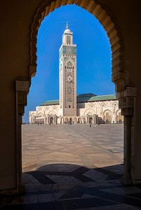 Vue à travers le couloir de la mosquée Hassan II à Casablanca.