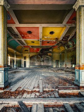 Lost Place - La dernière danse - Salle de bal - Abandoned Place sur Carina Buchspies