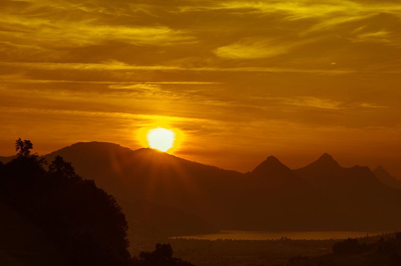 "Sunrise" über dem Vierwaldstättersee, Schweiz von Kaj Hendriks