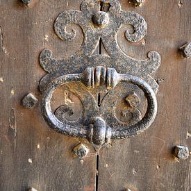 Door knocker on an old door by Nicolette Vermeulen