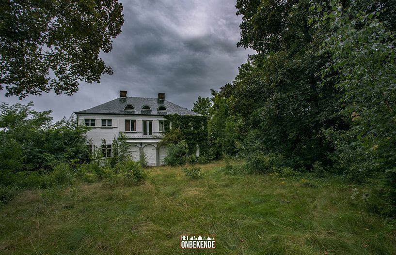 Large villa Vaiken. by Het Onbekende