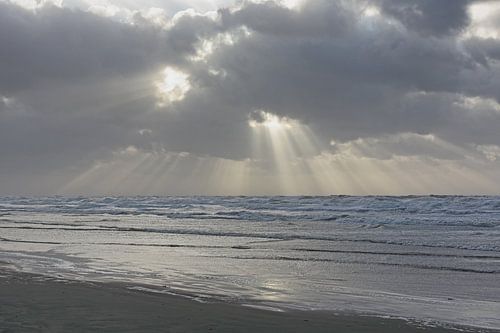 Sea, storm, clouds and Jacob's ladders by Ronald Smits