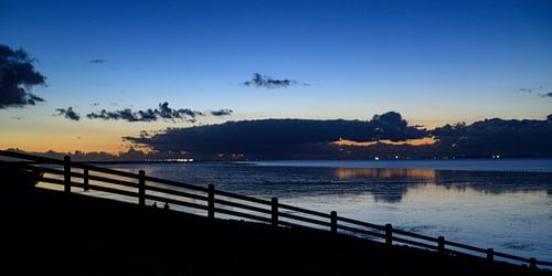 Sonnenuntergang am Wattenmeerufer in Friesland von Sjoerd van der Wal Fotografie