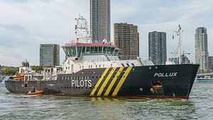 Lotsenboot Pollux bei den Welthafentagen 2025.